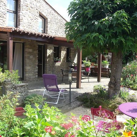 L' Esterlanges Suite Famille 2 Chambres 4 Personnes Proche Puydufou Saint-Vincent-Sterlanges Екстериор снимка