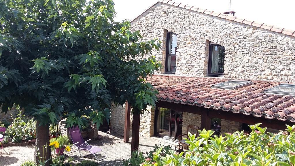 L' Esterlanges Suite Famille 2 Chambres 4 Personnes Proche Puydufou Saint-Vincent-Sterlanges Екстериор снимка