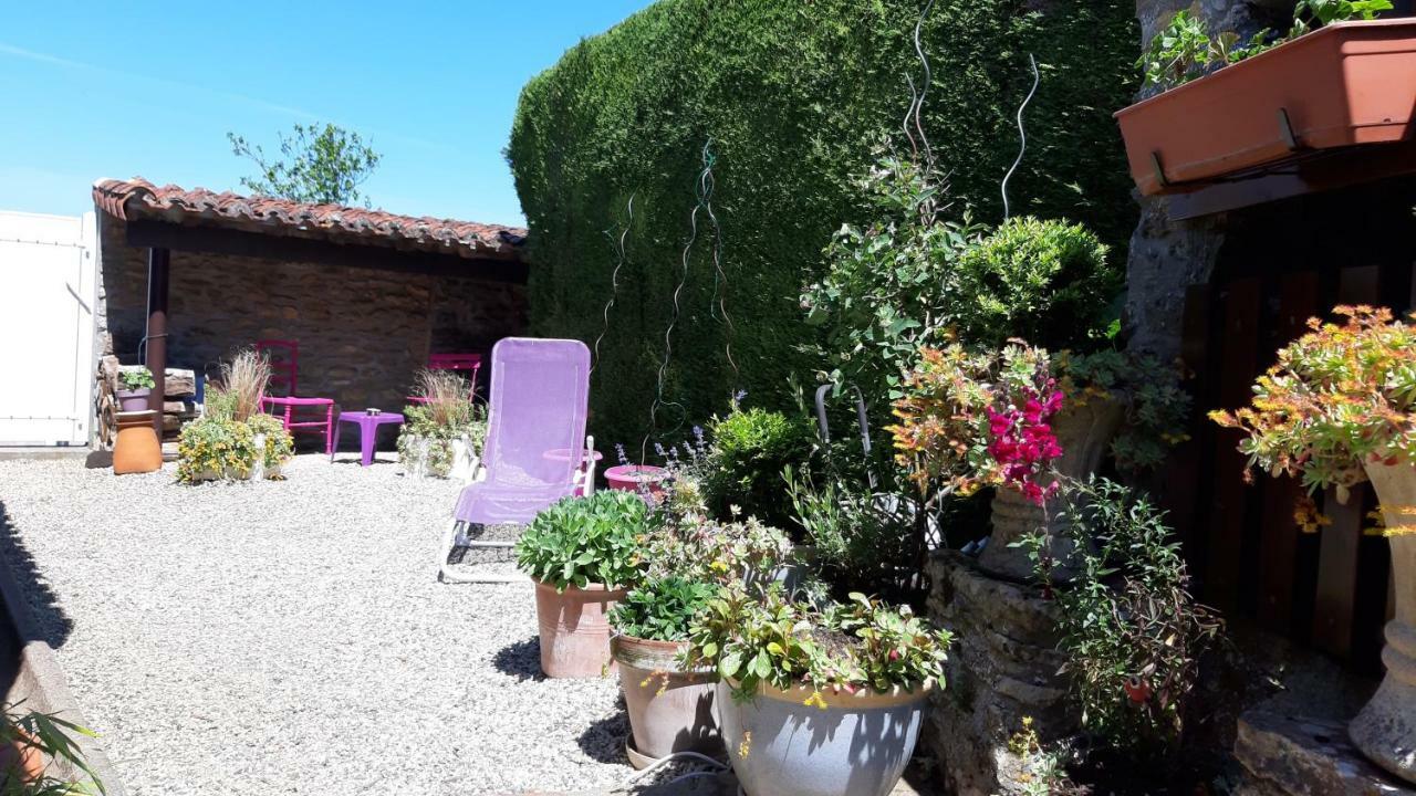L' Esterlanges Suite Famille 2 Chambres 4 Personnes Proche Puydufou Saint-Vincent-Sterlanges Екстериор снимка
